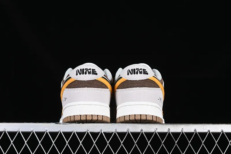 All categories Nk SB Dunk Series Nk SB Dunk Low low-top sneakers Cost-effective version Nk SB Dunk Low triple overlap hook SB low-top sports and leisure sneakers DO9457-104